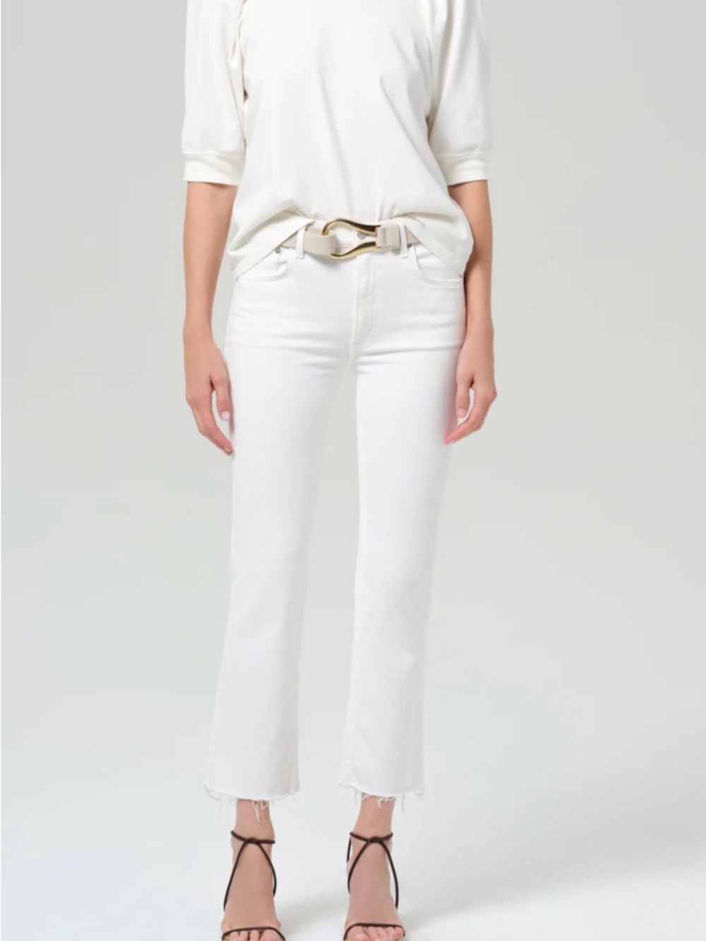 Citizens of Humanity Isola Mid Rise Cropped Boot
In Soft White - Picture 2 of 8